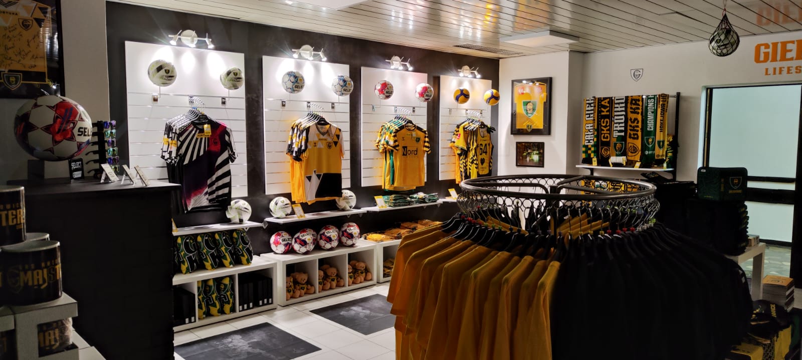 08968b93-25b0-4a16-b0b6-a7e03958abde