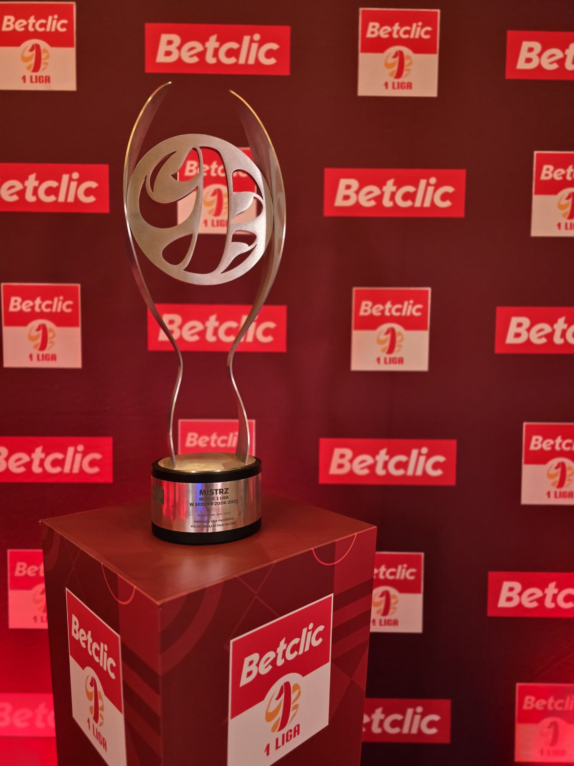 0eb7eee3-e80c-4c72-8c5f-da41ca27f26e