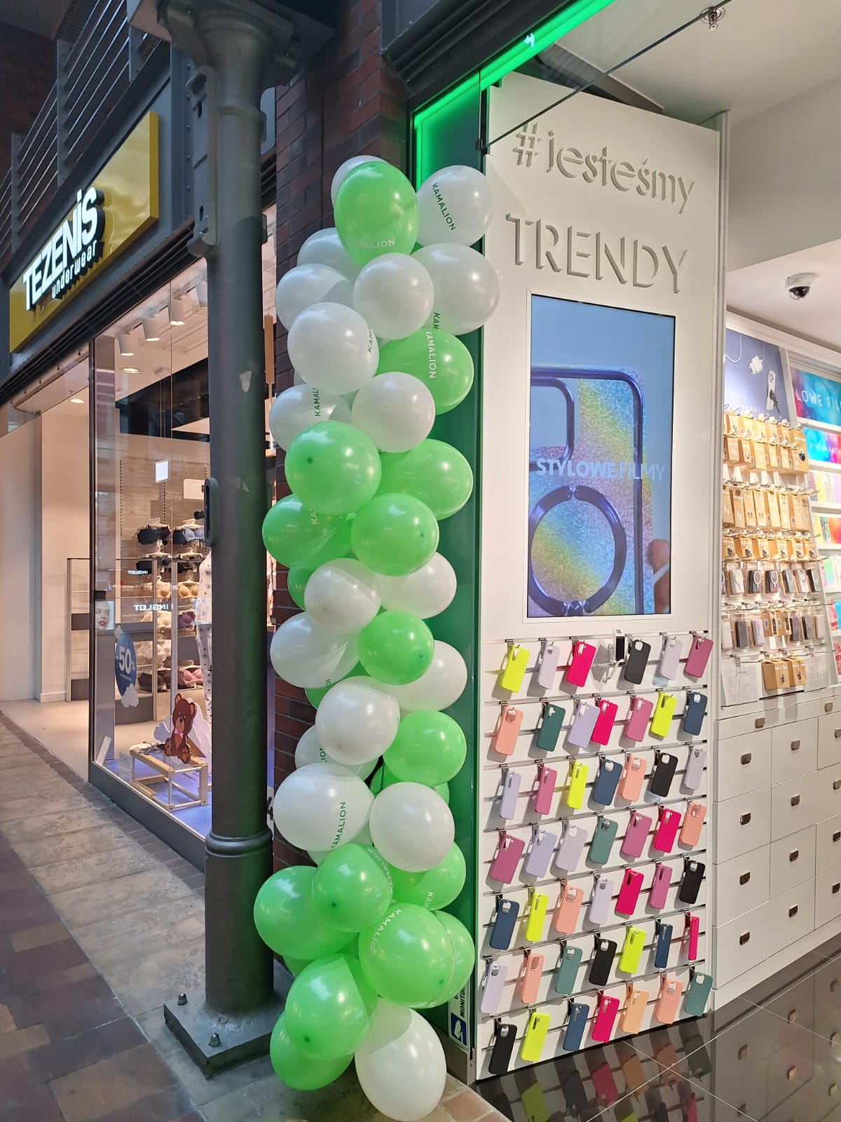 28b81955-b2b7-4175-baf1-fdb4d5a2661c