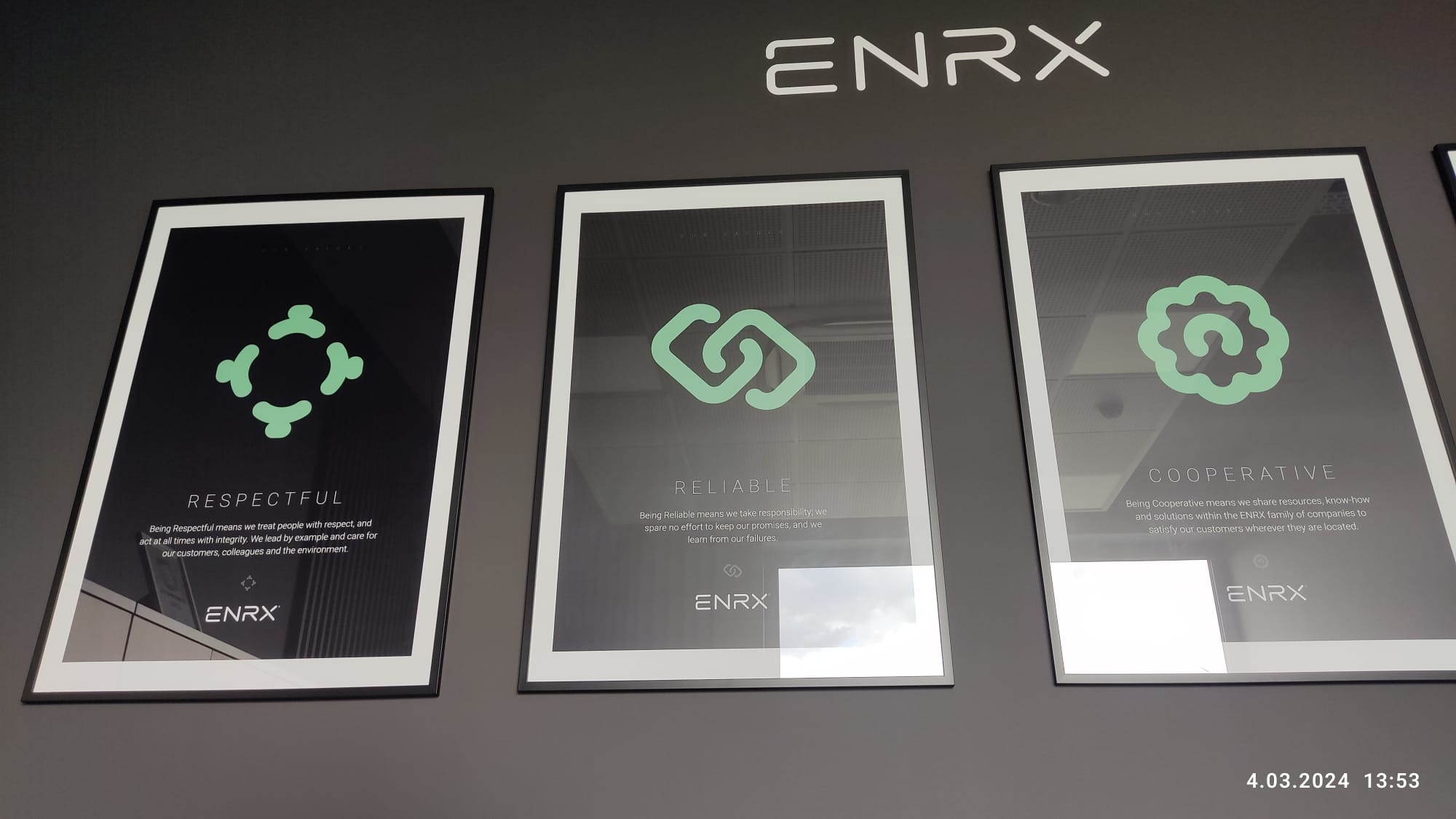 2a1f1d4e-5b51-4619-ba8e-d987fe8ff300