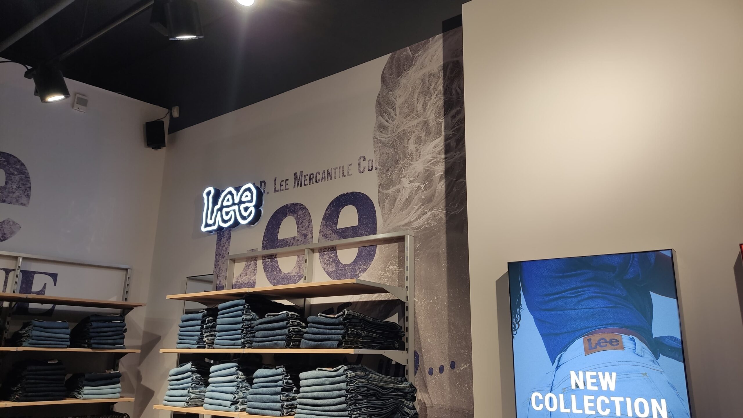 4cfdfefb-7036-40e9-af1e-5019cd5c45a3