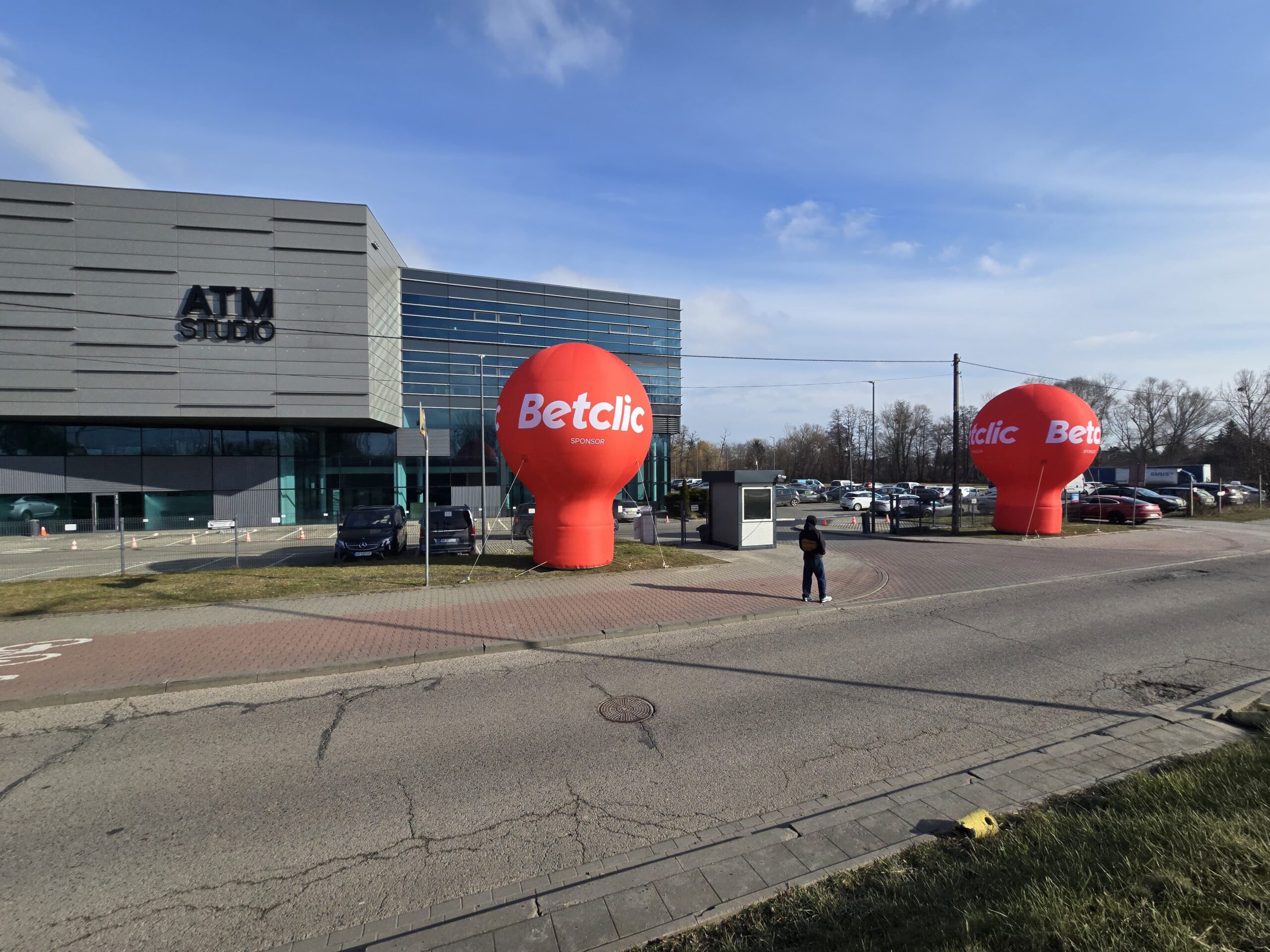 5b712478-526a-4362-9b99-330baf2449da