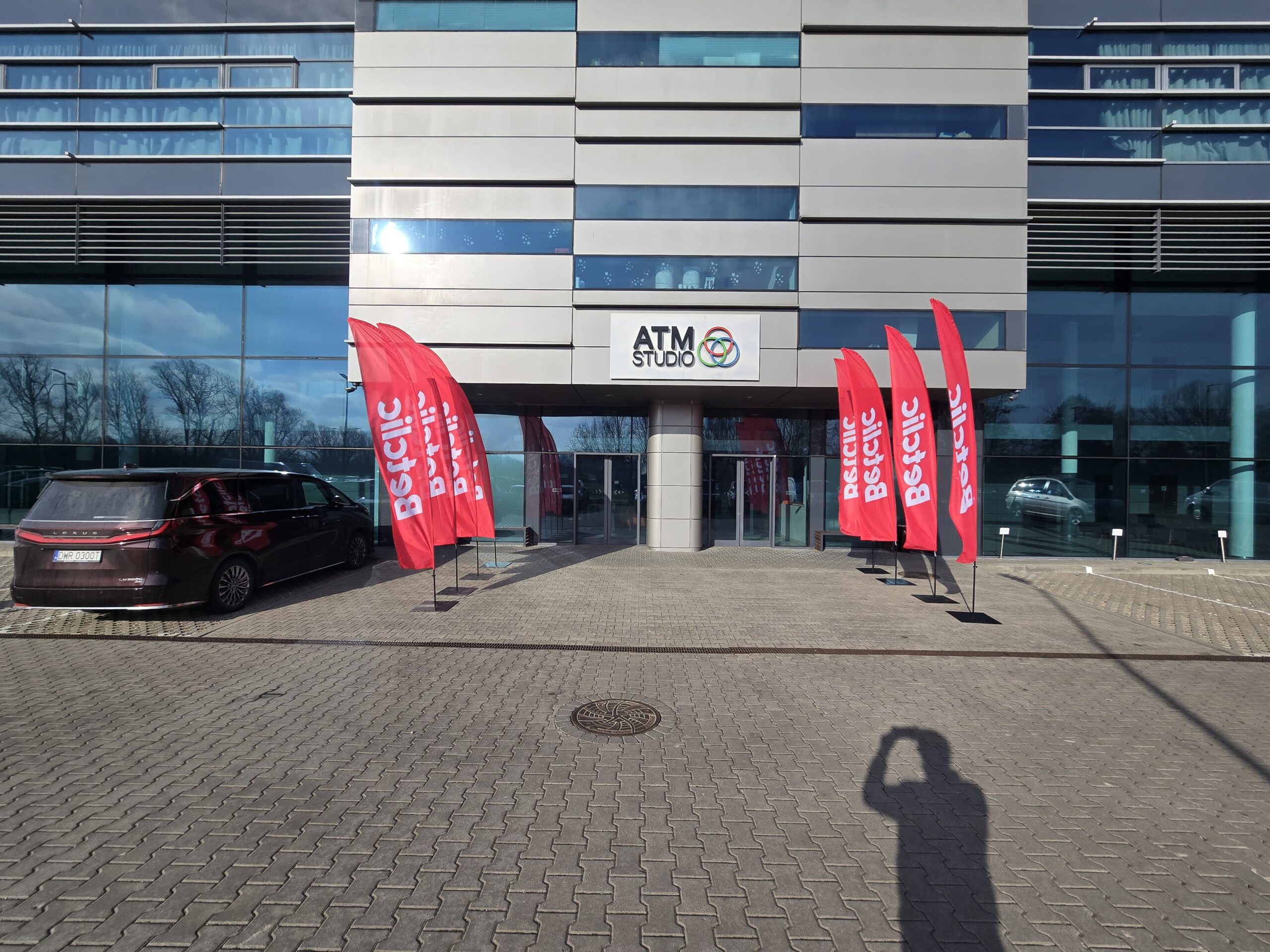 7e267895-d8a5-4055-96ba-e6dc2a60fd68