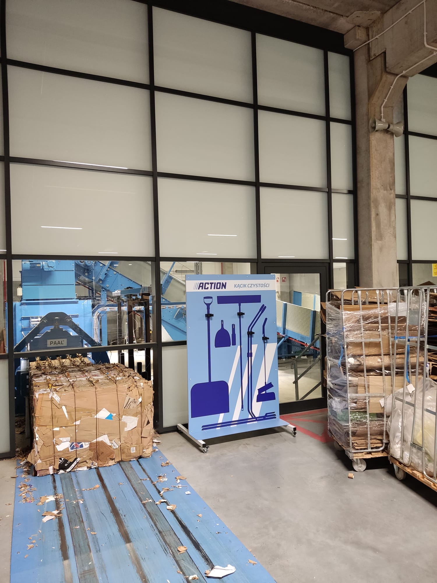 801a0ffd-0b83-4cbe-8d18-1b8e15512b68