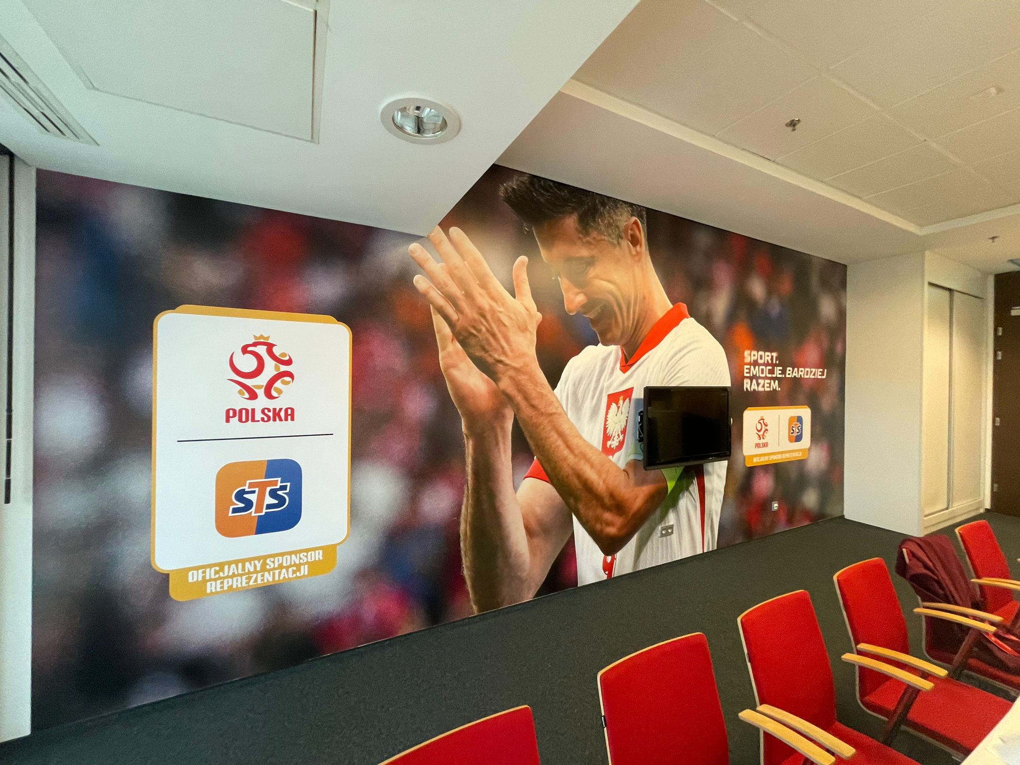 8181247c-7f9e-4740-9d82-49f7a4121f93