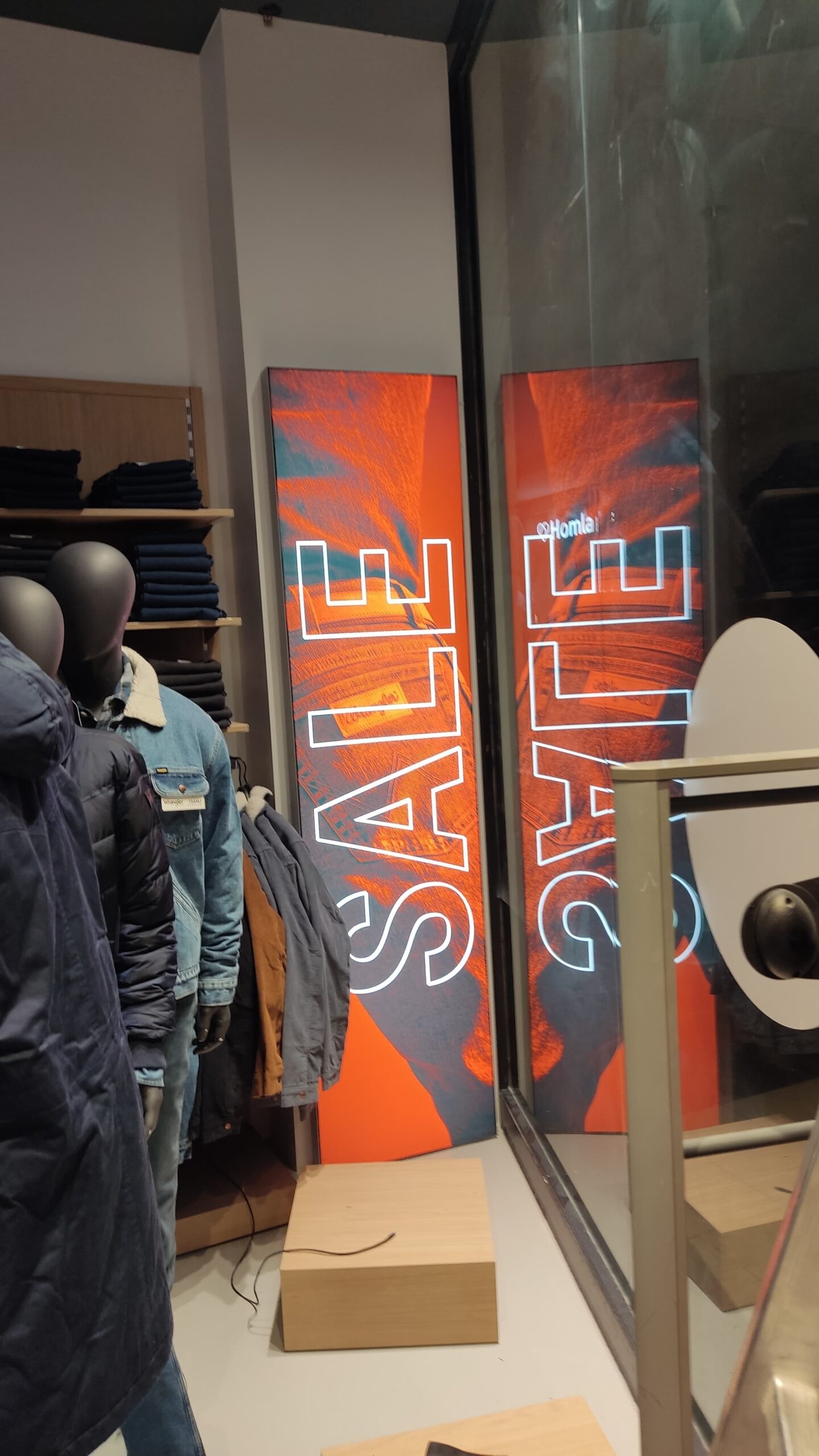 85b28b67-35c9-45d9-844c-e4813b2e6a1a