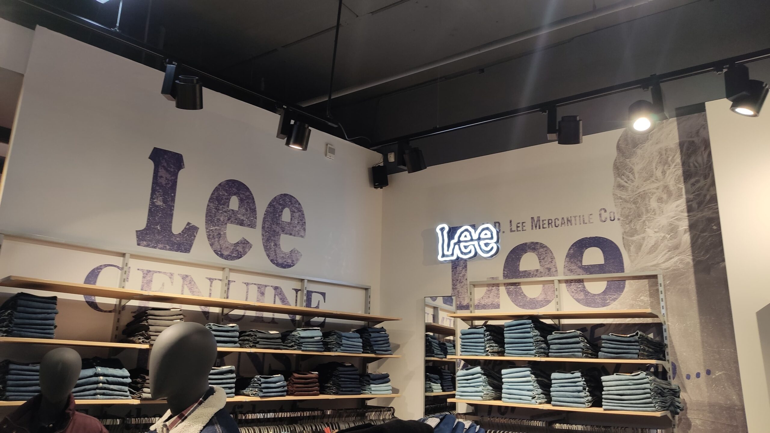 9d843e5e-9fc5-412c-82a2-86ef04fc531f