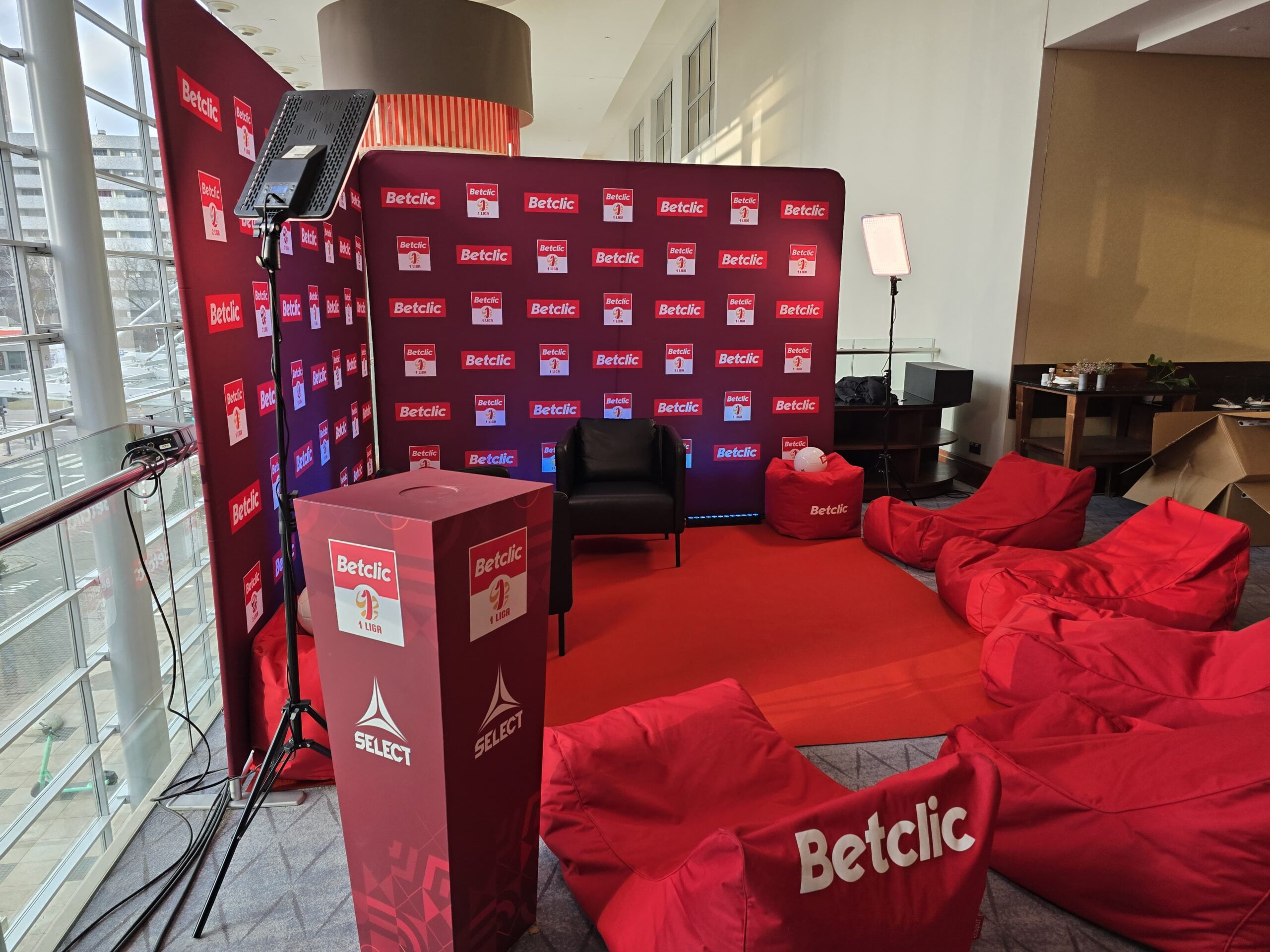 a9f1fe50-9a64-48ab-85ce-957a4a9a0a2e