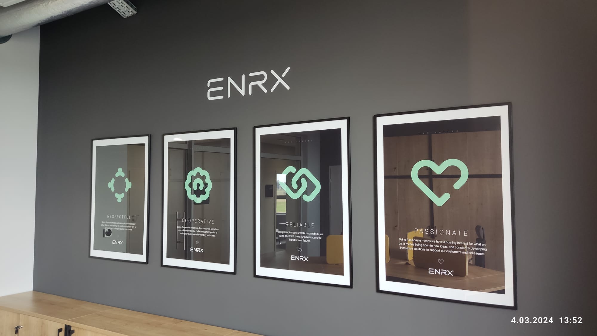 b67fad30-cf85-4f39-a557-bb39d68b704a