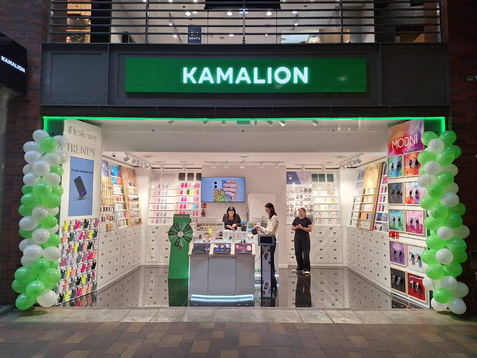 c56309b9-214d-4759-9cb8-eb0e3a17582d