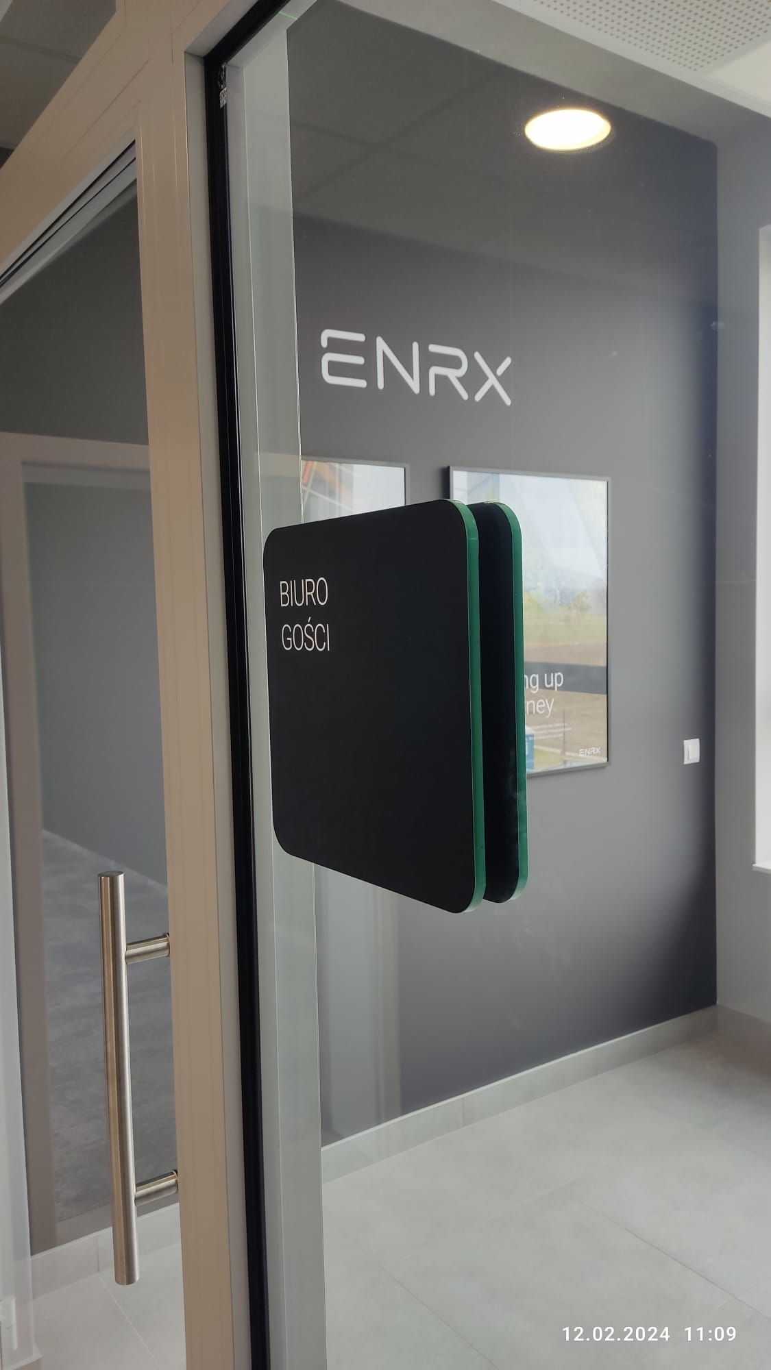 ca4d5bf9-8ee0-4d6d-b3de-8bd428d1397c