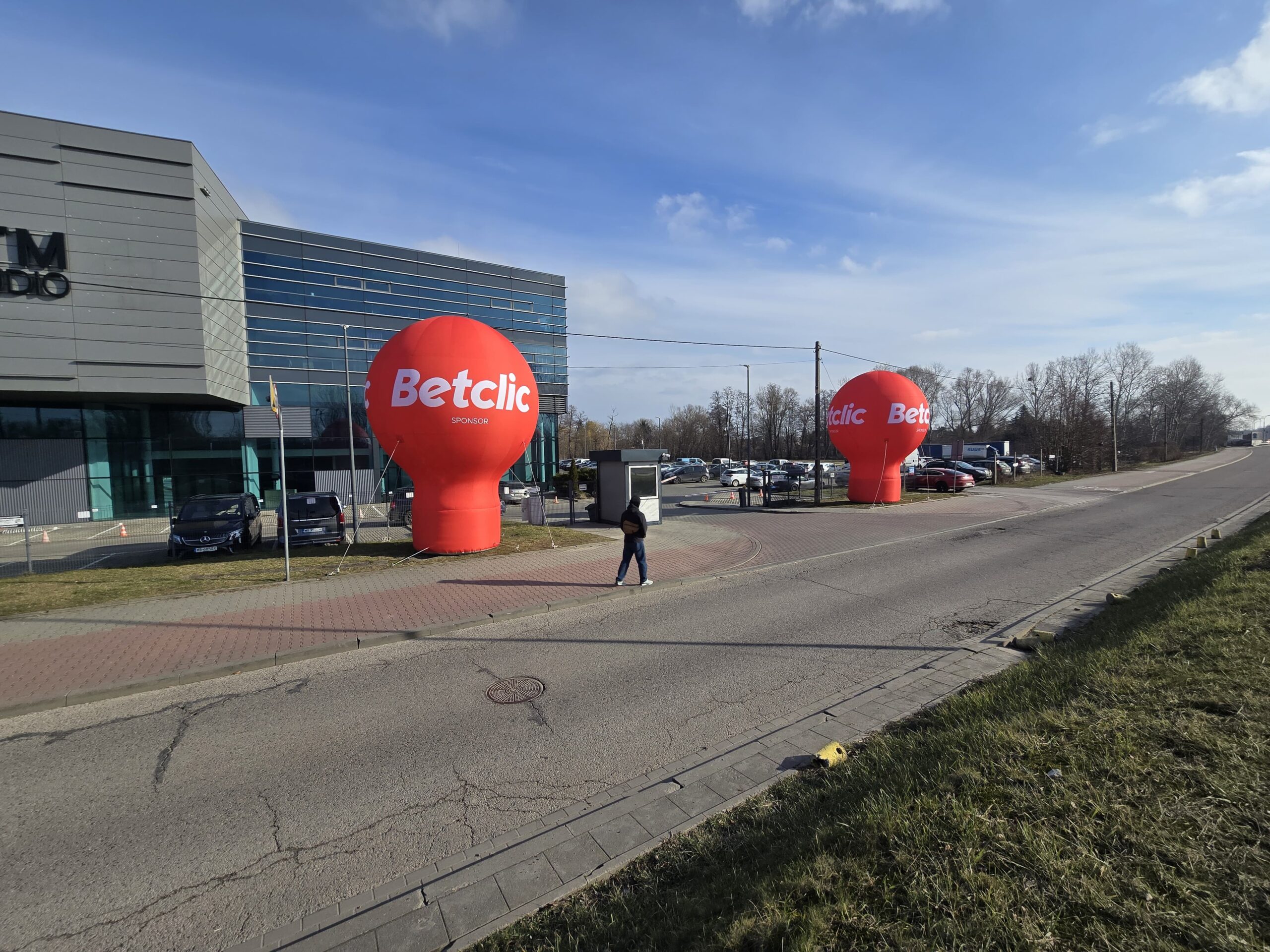 dd3e1aa9-3f32-424b-9957-7b2f5fd6dda9