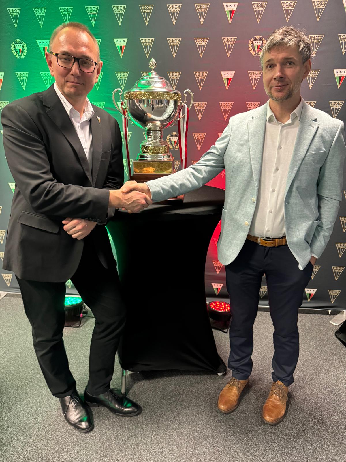 fb7b7889-43c2-4bc8-bba0-a434718a0e68